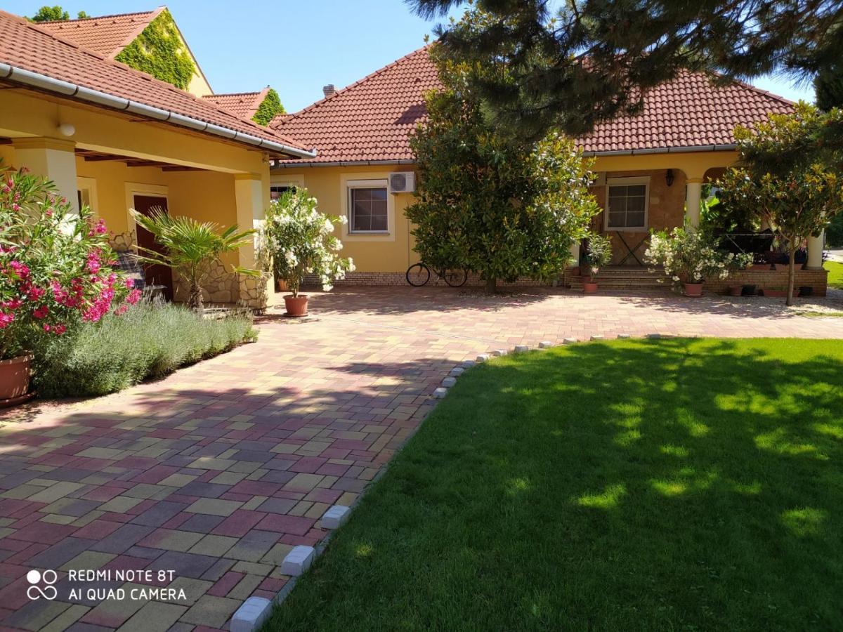 Spengler Apartman Harkány Esterno foto